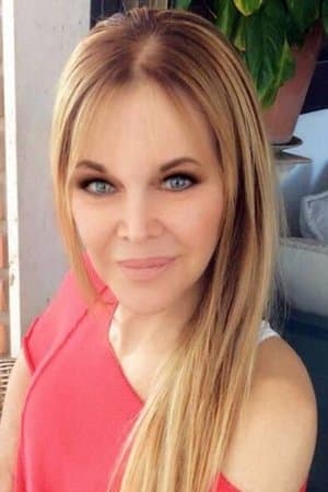 Patricia Sarán sebagai Graciela di The Extermineitors